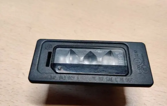 Volkswagen PASSAT B7 Number plate light 3AF943021A