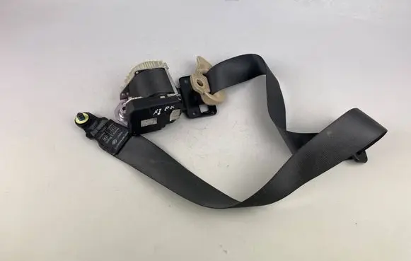Jaguar XJ X350 Front seatbelt 2W93F611B09AF 2W93-F611B09-AF