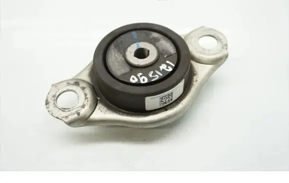 Fiat 500 Engine mount bracket