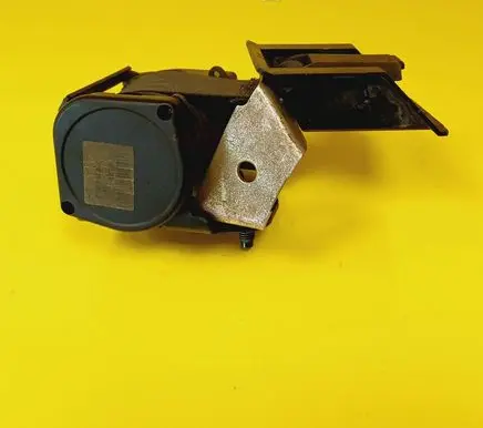 Volvo S40, V40 Third row seat belt 