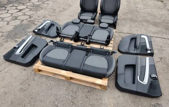 Mini Cooper Countryman F60 Seat set 