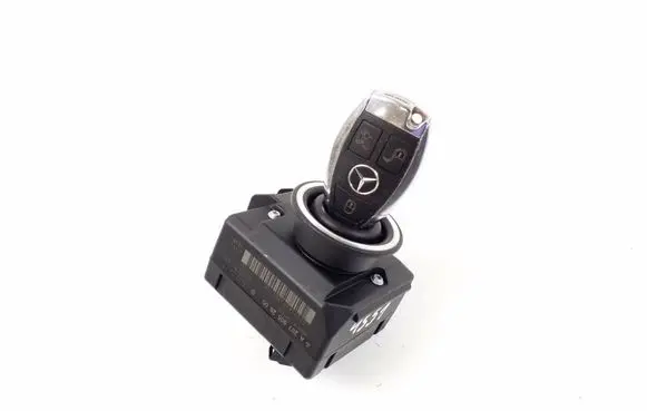 Mercedes-Benz E C207 W207 Ignition lock A2079052600