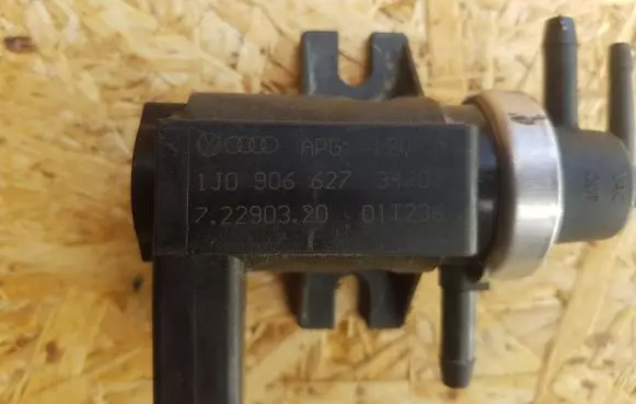 Seat Alhambra (Mk1) Turbo solenoid valve 1J0906627