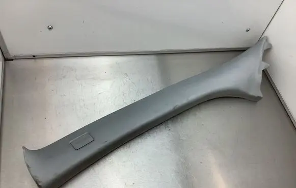 Jaguar XF X250 (A) pillar trim 8X23F03513