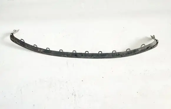 Skoda Superb B6 (3T) Front door glass trim molding 