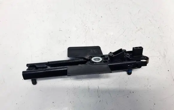 Land Rover Range Rover Evoque L538 Seat belt adjustment rail 616773300