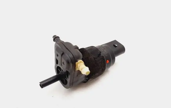 Audi A6 S6 C7 4G Windscreen/windshield washer pump 8K9955647