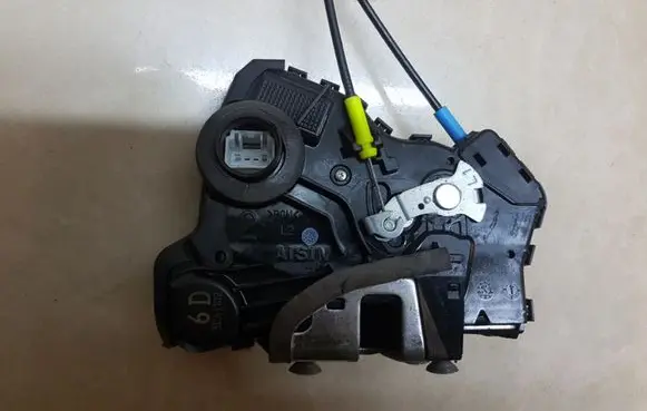 Lexus GS 250 350 300H 450H Rear door lock 3061102