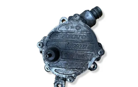 Volvo XC70 Vacuum pump 08699237