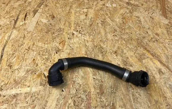 Mercedes-Benz V Class W447 Engine coolant pipe/hose A4475014700