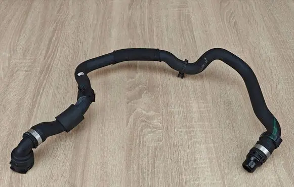 BMW 5 G30 G31 G38 Engine coolant pipe/hose 8678508