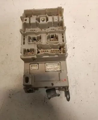Toyota RAV 4 (XA20) Fuse module