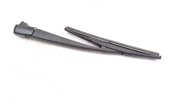 Rear wiper blade arm