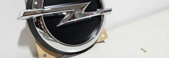 Opel Combo D Manufacturer badge logo/emblem 735540873