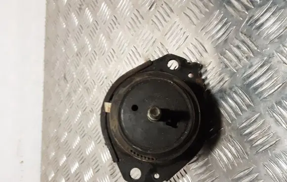 Jeep Grand Cherokee Engine mount bracket 52124677AF