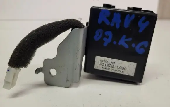 Toyota RAV 4 (XA30) Other control units/modules 0819248810