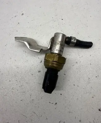 Mercedes-Benz E W212 Fuel pressure sensor A6510701381