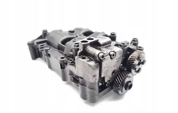Volkswagen Golf VI Oil pump 03L103537