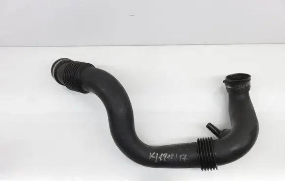 Renault Master II Air intake hose/pipe 8200107551