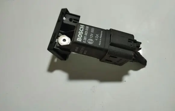 Audi A6 S6 C6 4F Glow plug pre-heat relay 038907281D