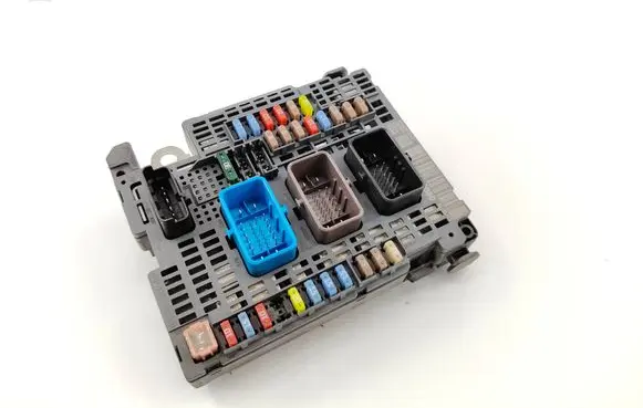 Peugeot 508 RXH Fuse module 9674922080