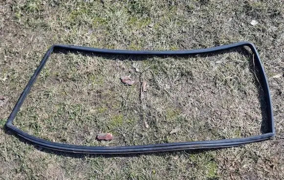 Mercedes-Benz W123 Front door rubber seal 