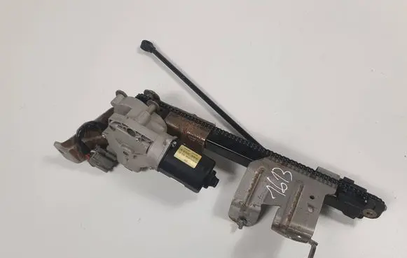 Chrysler Town u0026 Country V Tailgate/trunk/boot lift motor 68195936AA PN16915741AC