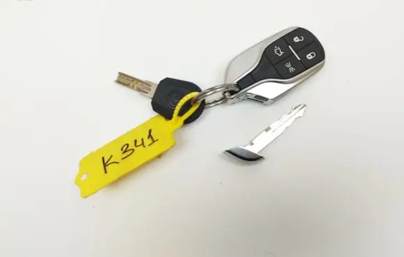 Maserati Ghibli Ignition key/card 