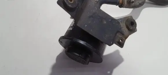 Nissan Sunny Power steering fluid tank/reservoir