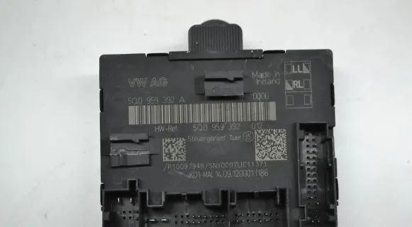 Audi A3 S3 8V Door control unit/module 5Q0959392A