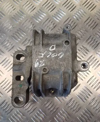 Volkswagen Golf Plus Engine mount bracket 1K0199262