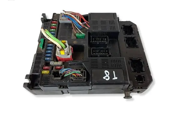 Peugeot 307 Fuse module 9636760580 9636760580F