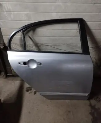 Honda Civic Rear door