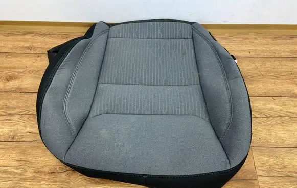 Ram 1500 Front driver seat 4372046PINYA 4372046