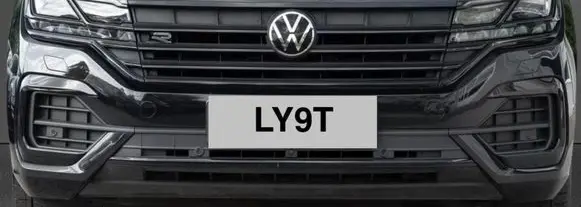 Volkswagen Touareg III Front bumper