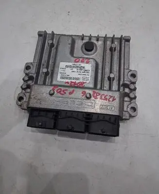 Peugeot 508 Engine control unit/module ECU 9677563880 DCM35