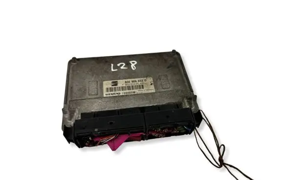 Seat Ibiza III (6L) Engine control unit/module 03E906033D 5WP4012104