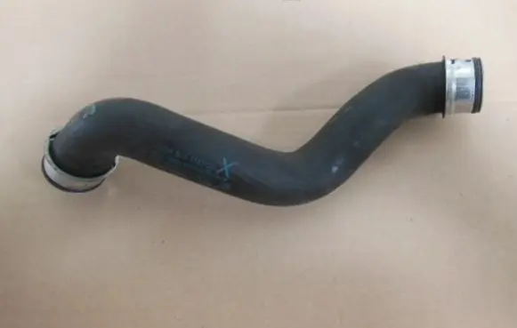 Mercedes-Benz GLK (X204) Engine coolant pipe/hose 2045011182