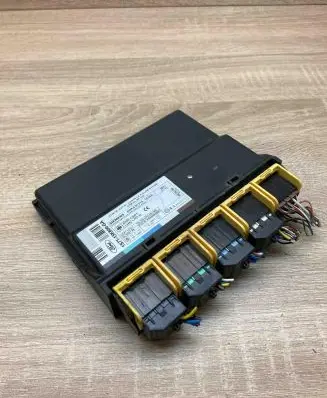 Ford Mondeo Mk III Comfort/convenience module 1S7T15K600GA 5WK48731A