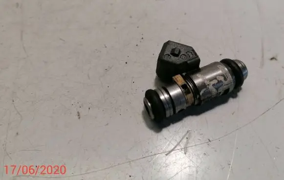 Renault Scenic I Fuel injector IWP026