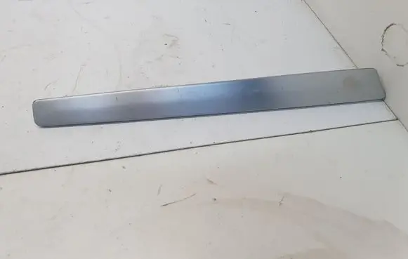 Mercedes-Benz E W211 Dashboard glove box trim A2516800671