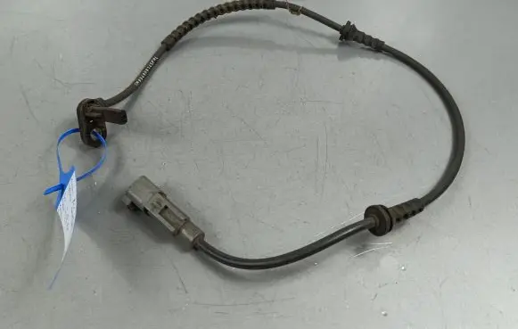 Opel Mokka ABS brake wheel speed sensor 95490814