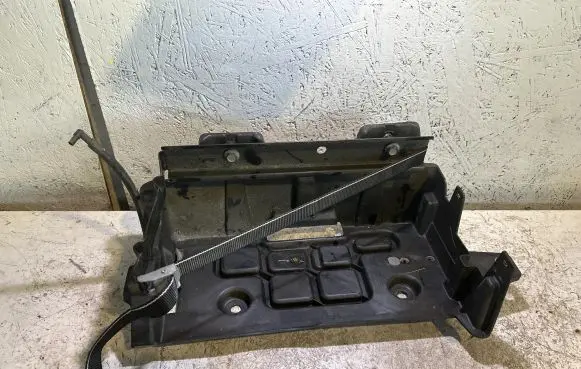 Dodge Challenger Battery box tray 05112031AK