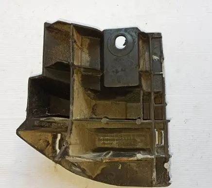 Mercedes-Benz Sprinter W901 W902 W903 W904 Bumper support mounting bracket corner 9018850016 A9018850016