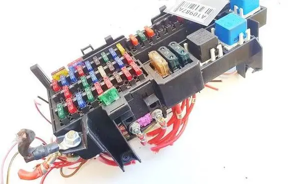 Mercedes-Benz A W168 Fuse box set A1685462143 0025454201