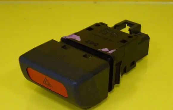 Subaru Forester SF Hazard light switch 06016 NILES06016