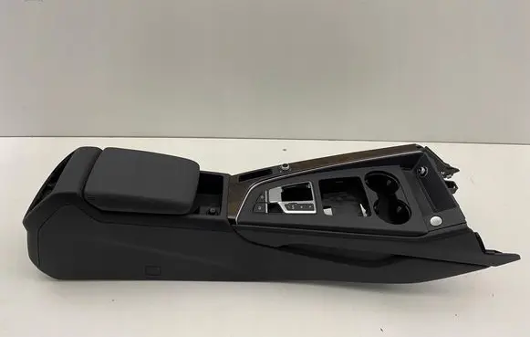 Audi A5 Center console 8W2713111C