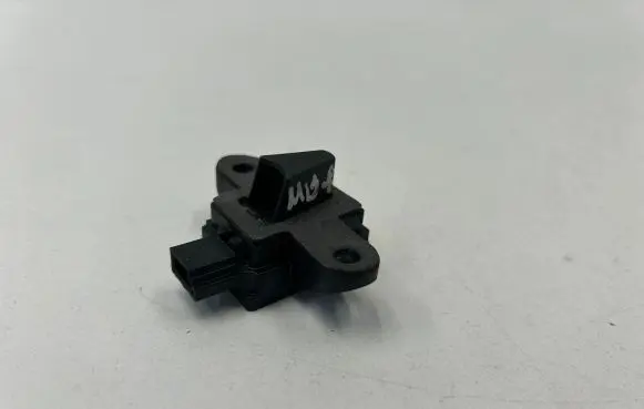 Mercedes-Benz R W251 Airbag deployment crash/impact sensor A0038212751 5WK43901