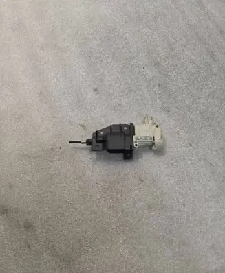 Audi Q7 4L Central locking motor D28963EP09597