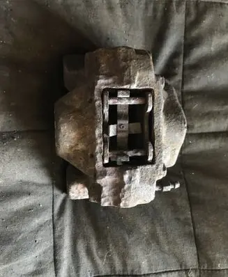 Opel Vectra B Rear brake caliper